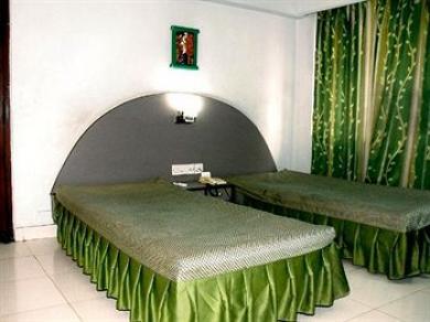 Neeranand Dalhousie- A Pure Vegetarian Hotel Kolkata Exterior photo